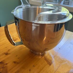 Premium 5 quart Silver Mixing Bowl with Handle and guard